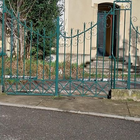 Maison Quai De La Fontaine Plus Parking Nimes Exterior photo