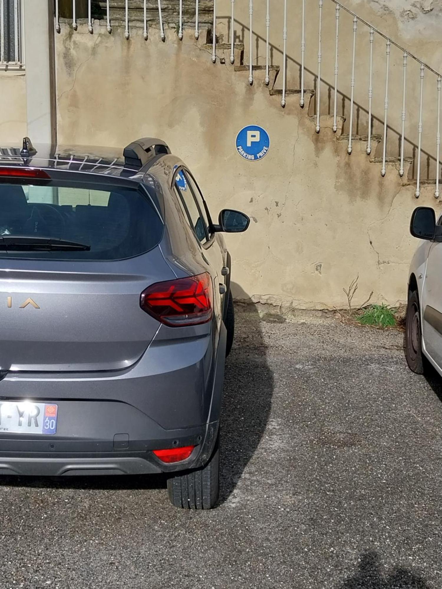 Maison Quai De La Fontaine Plus Parking Nimes Exterior photo